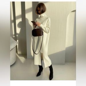 Beautiful oversized dress by Italian brand LARA